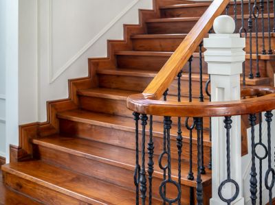 Wood Railing Replacement in Conroe, TX